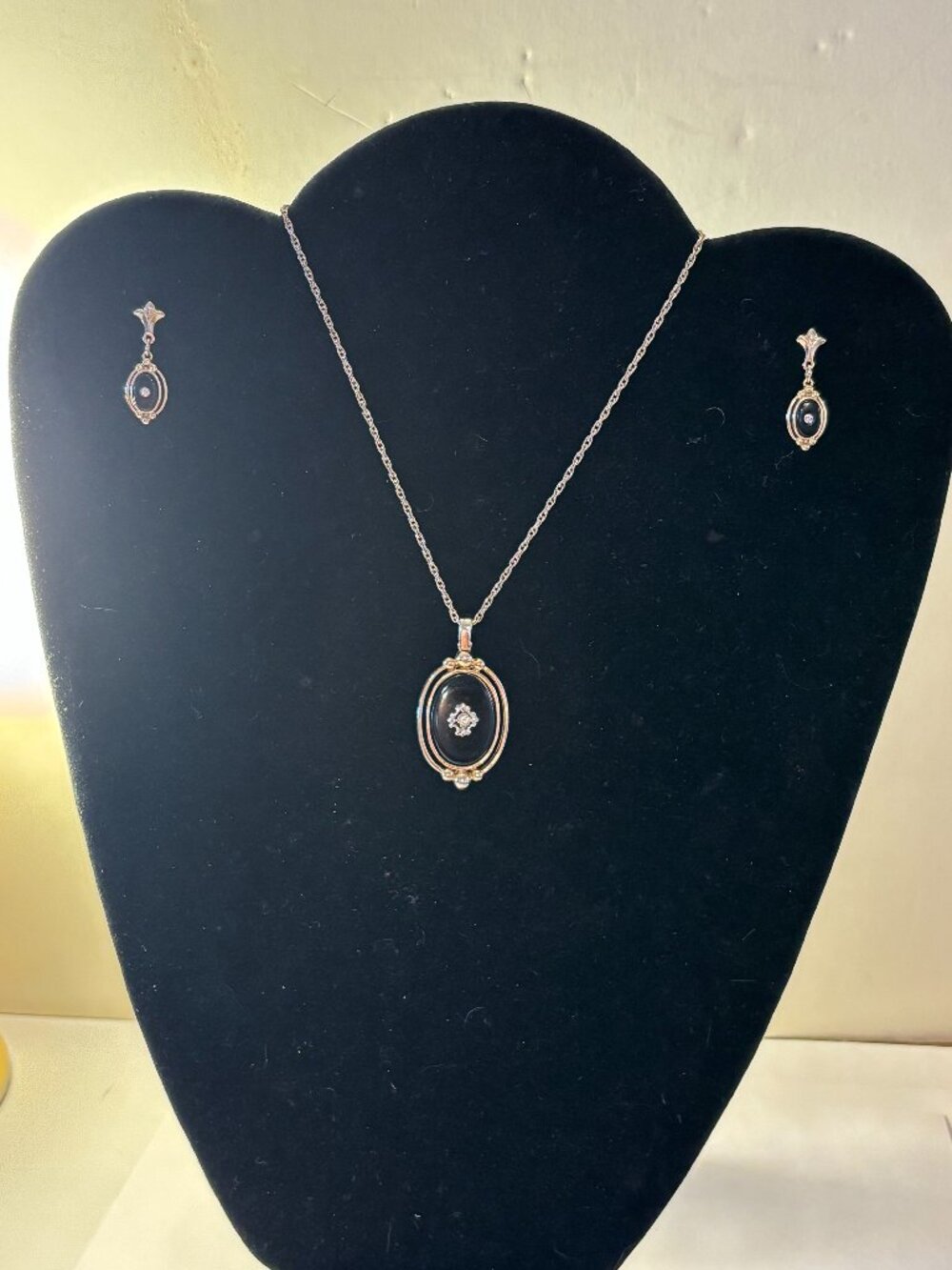 Vintage Avon Gold Tone Black Art Deco Rhinestone Reversible Necklace & Earrings